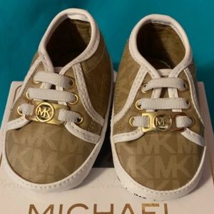 Michael Kors Baby Boerum size 2